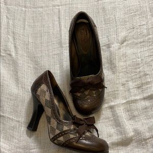 Size 7 brown heel
